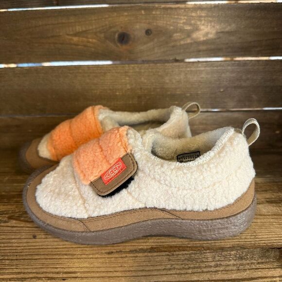 New NWOB Big Kids Keen‎ Howser Wrap Shearling Outdoor Shoes Sneakers Size 3 Y